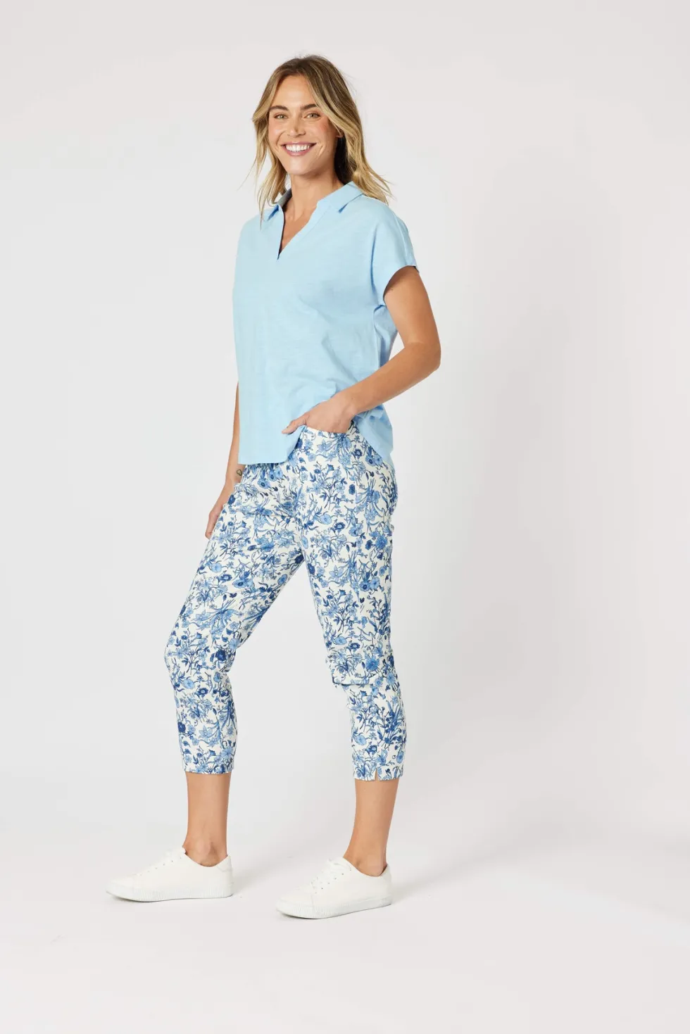 alexandria-floral-print-pant-GgcRjNaO-4.webp Pants Edit|Casual Pants>Gordon Smith Alexandria Floral Print Pant - Blue/White