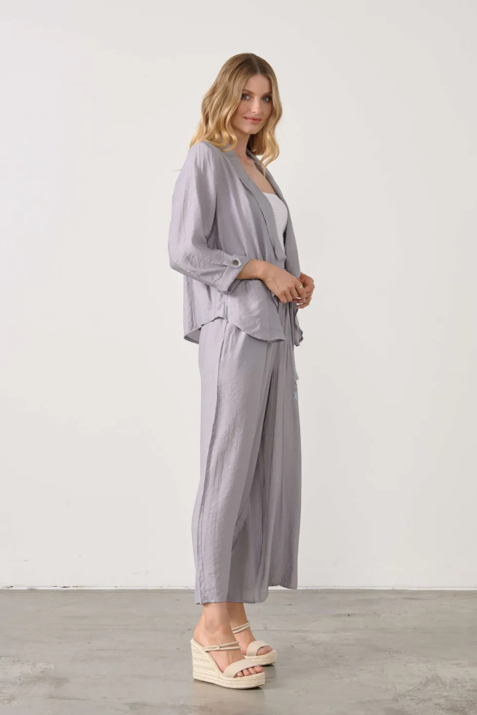 back-feature-jacket-silver-NkXJrQSd-5.webp Jackets|Holmes & Fallon>Holmes u0026 Fallon Back Feature Jacket - Silver