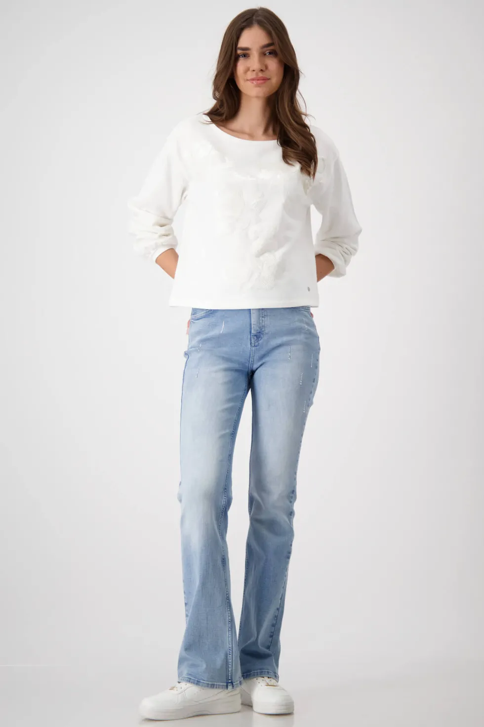 bloom-and-grow-sequin-flower-t-zypRrnRW-4.webp Tops|Tops>Monari Bloom and Grow Sequin Flower Top - Milk