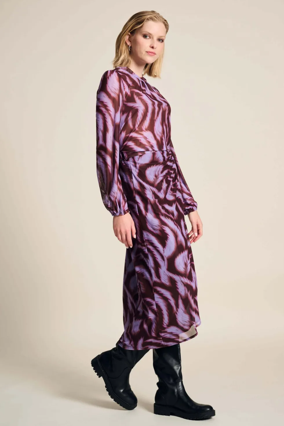 brown-feathers-skirt-tVGRDnFy-4.webp Skirts|POM Amsterdam>POM Amsterdam Brown Feathers Skirt