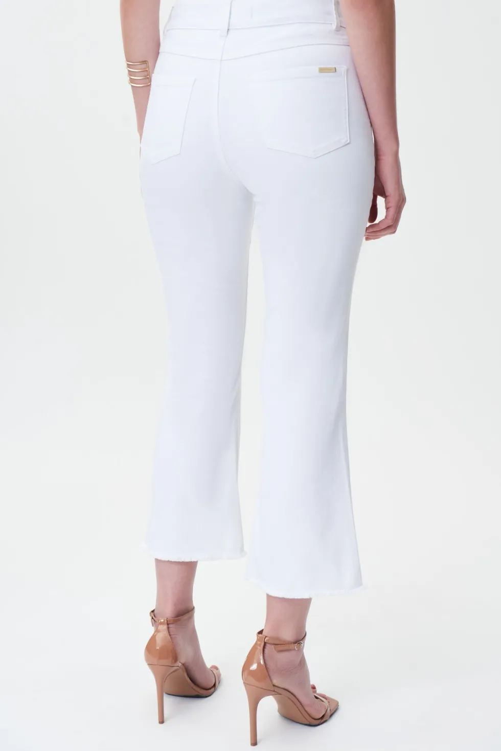 cropped-flare-jean-white-232-cLYZfGmJ-1.webp Lucky Lasts>Joseph Ribkoff Cropped Flare Jean - White 232936 Size 6