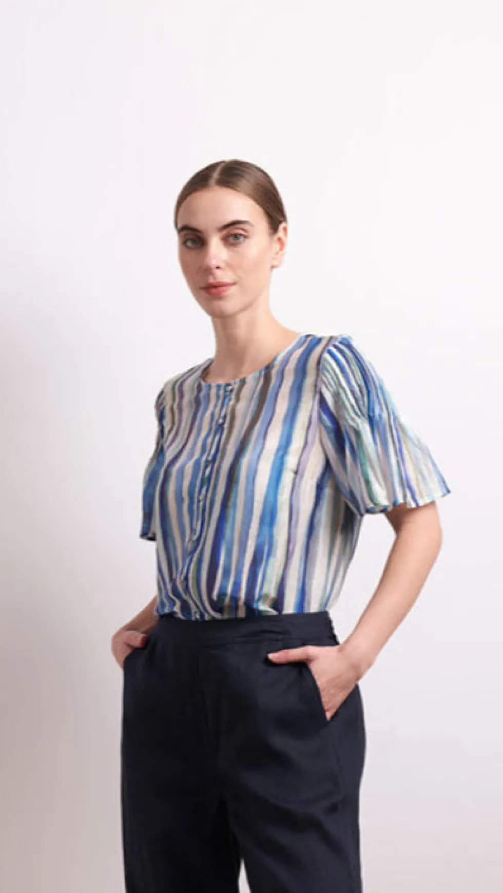 draw-the-line-blouse-azure-s-OEMyebnz-0.webp Sleeved Dresses|Blouses>Neris Draw The Line Blouse - Azure Stripe