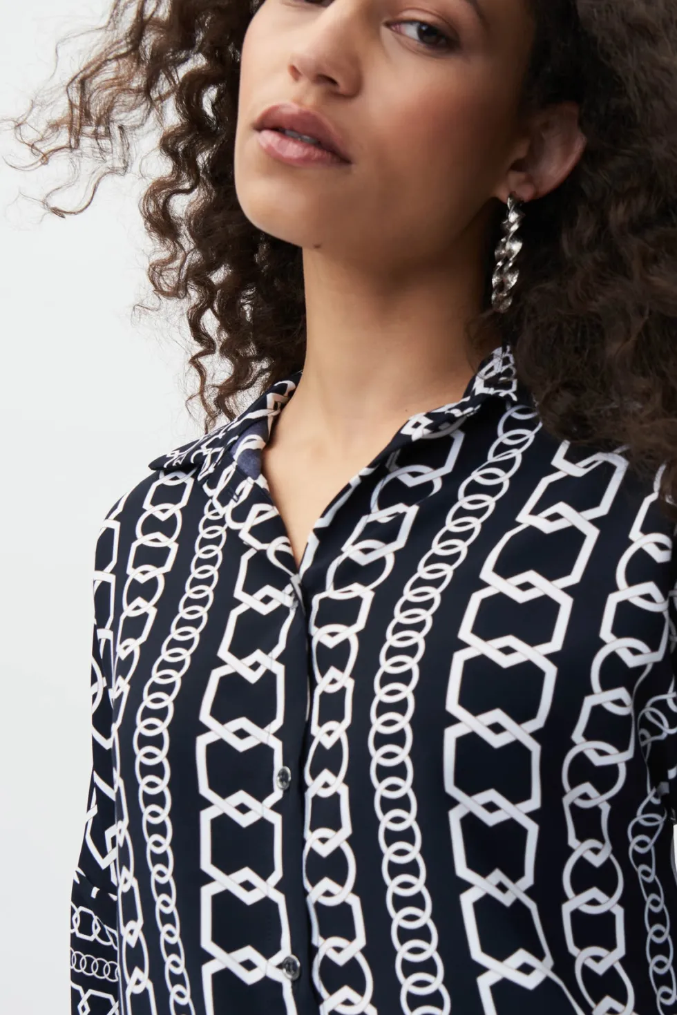 hamptons-chain-reaction-shirt-qPjBihDz-0.webp Tops|Tops>Joseph Ribkoff Hamptons Chain Reaction Shirt - Midnight 231215