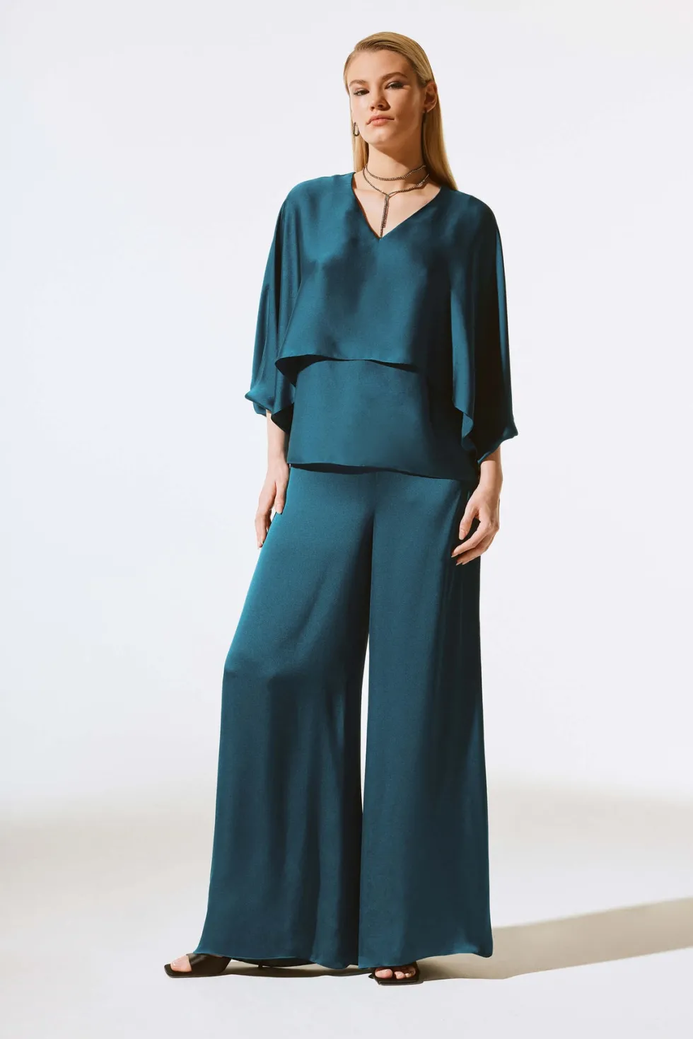 liberty-satin-v-neck-top-24379-BmaJIyKx-1.webp Blouses|Joseph Ribkoff>Joseph Ribkoff Liberty Satin V Neck Top 243790