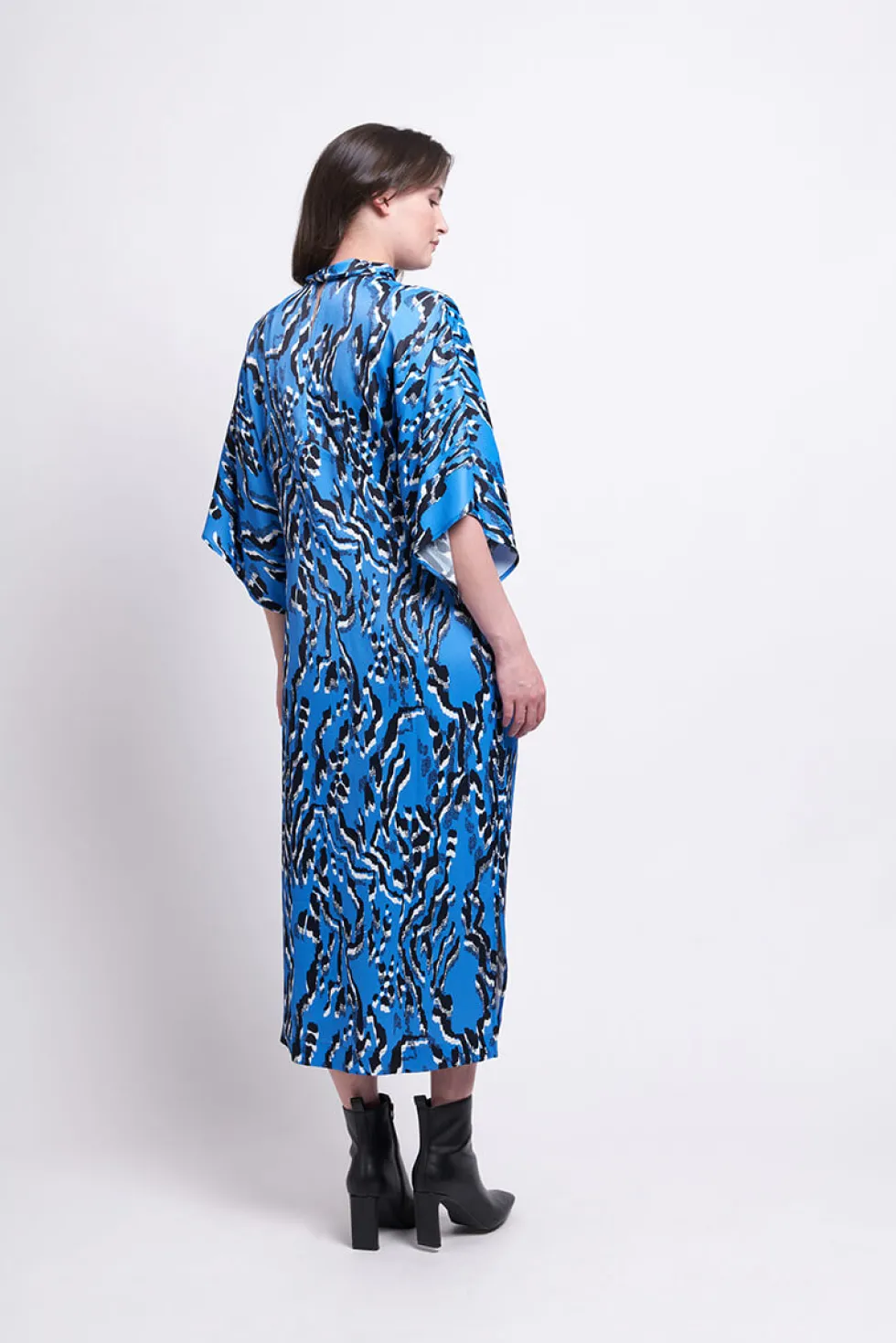 on-the-cowl-dress-dazzle-blu-hjfYlMXT-2.webp Maxi Dresses|FOIL>Foil On The Cowl Dress - Dazzle Blue