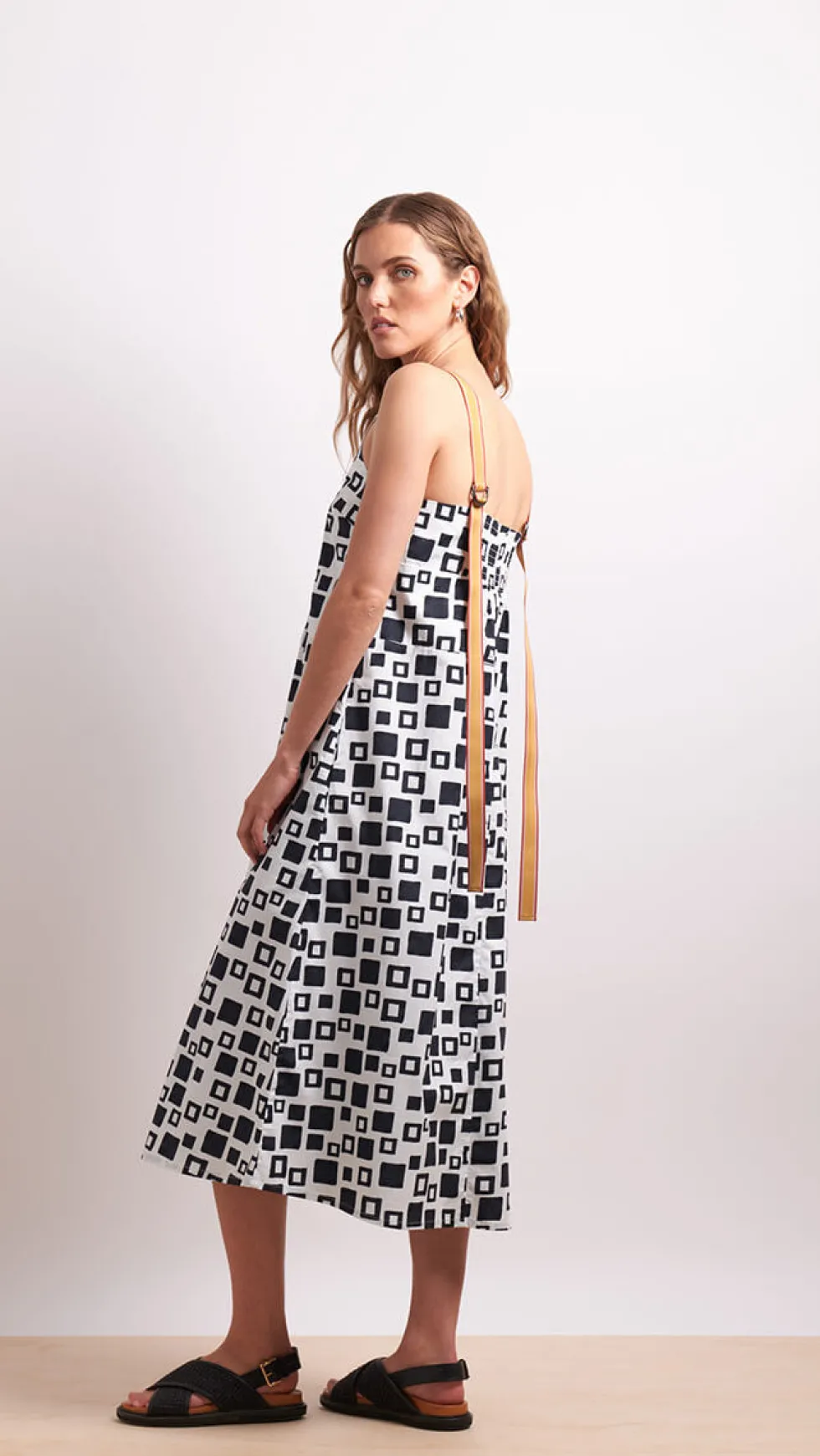 on-the-pull-dress-kMSZUase-1.webp Midi Dresses|Neris>Neris On The Pull Dress