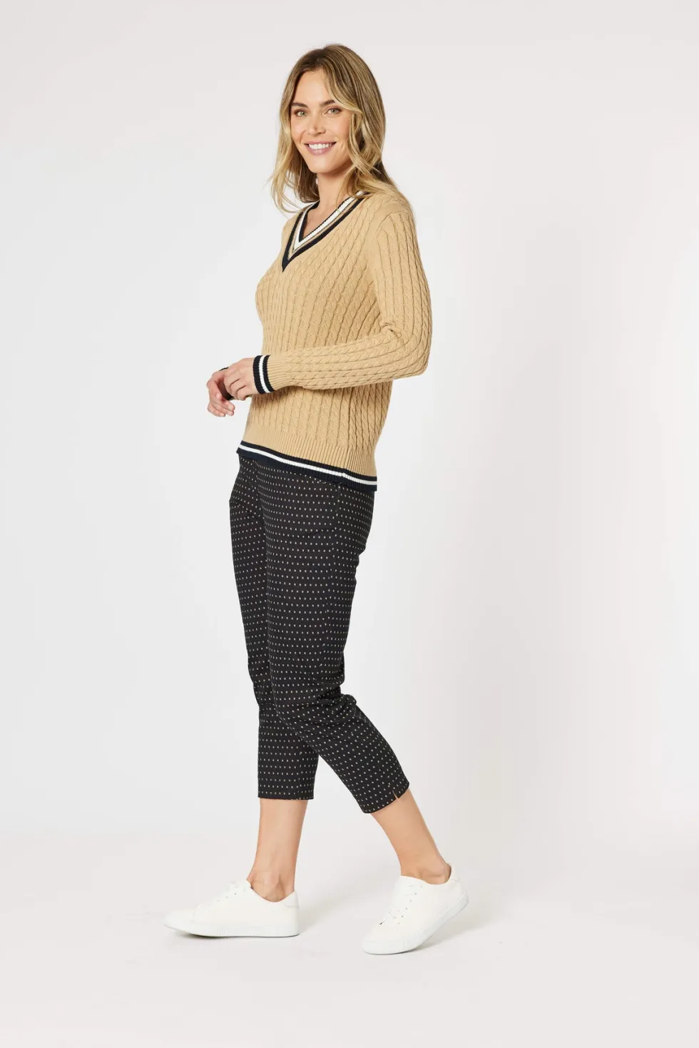 oxford-jumper-caramel-nQFhLKRs-4.webp Knitwear|Gordon Smith>Gordon Smith Oxford Jumper - Caramel