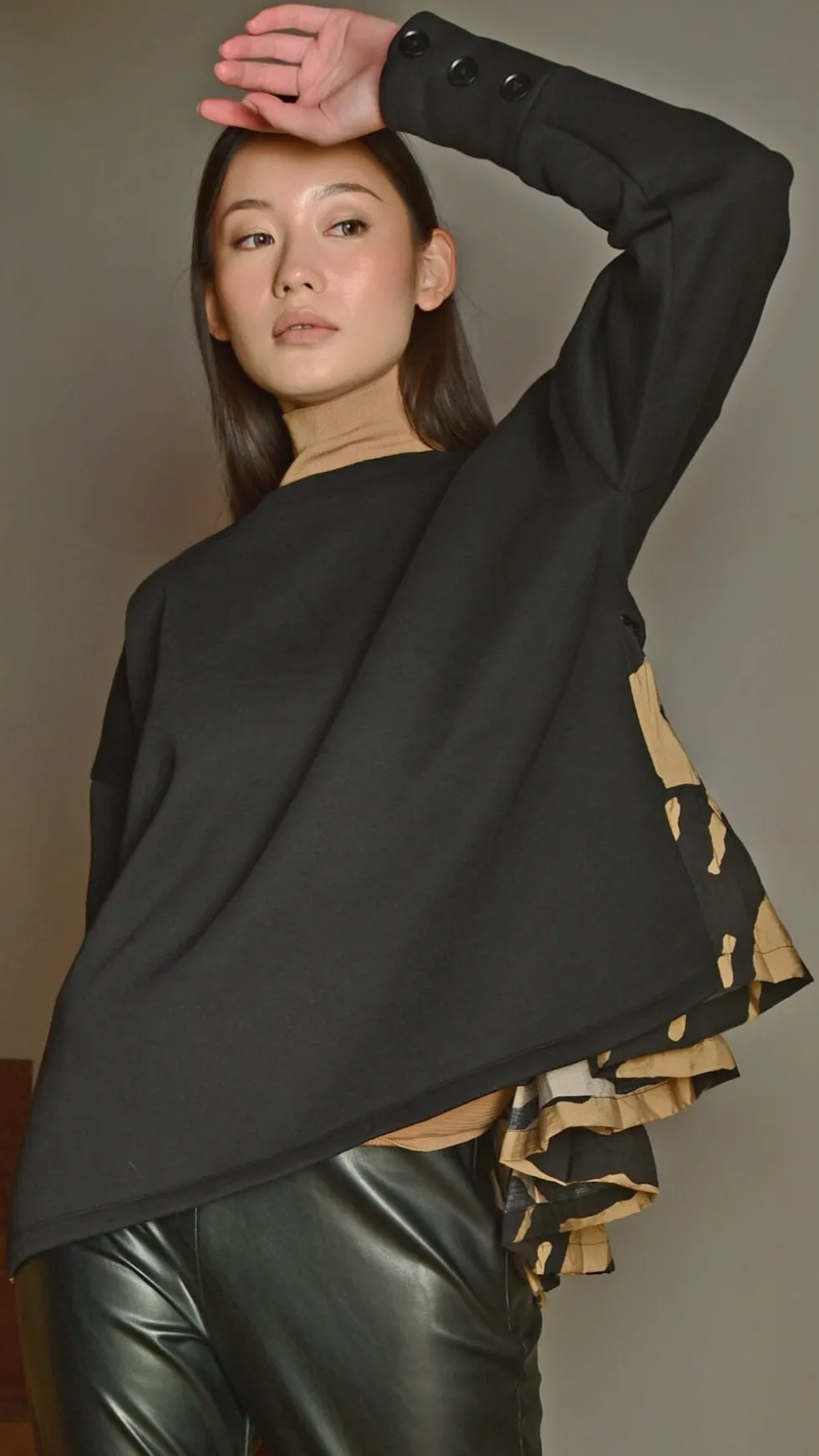 run-of-the-frill-sweat-top-c-nsrStlnK-0.webp Trelise Cooper>Trelise Cooper Run of The Frill Sweat Top - Cooper Size XL