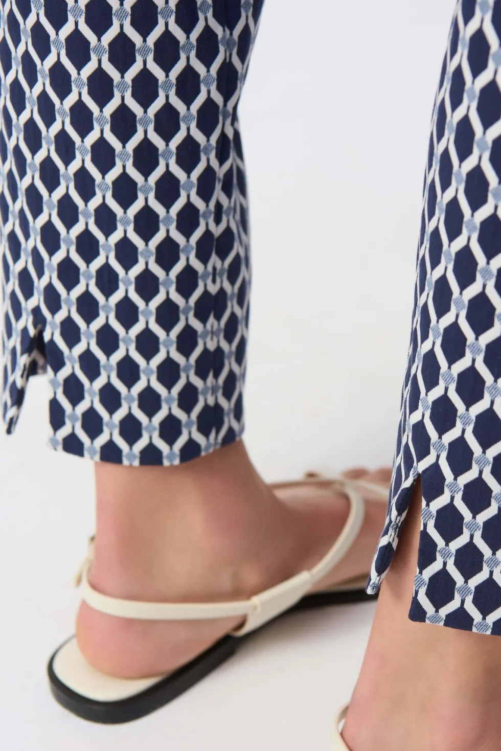 shore-club-jacquard-geometric-QRCLFRGp-1.webp Pants Edit|Joseph Ribkoff>Joseph Ribkoff Shore Club Jacquard Geometric Print Pant 251099