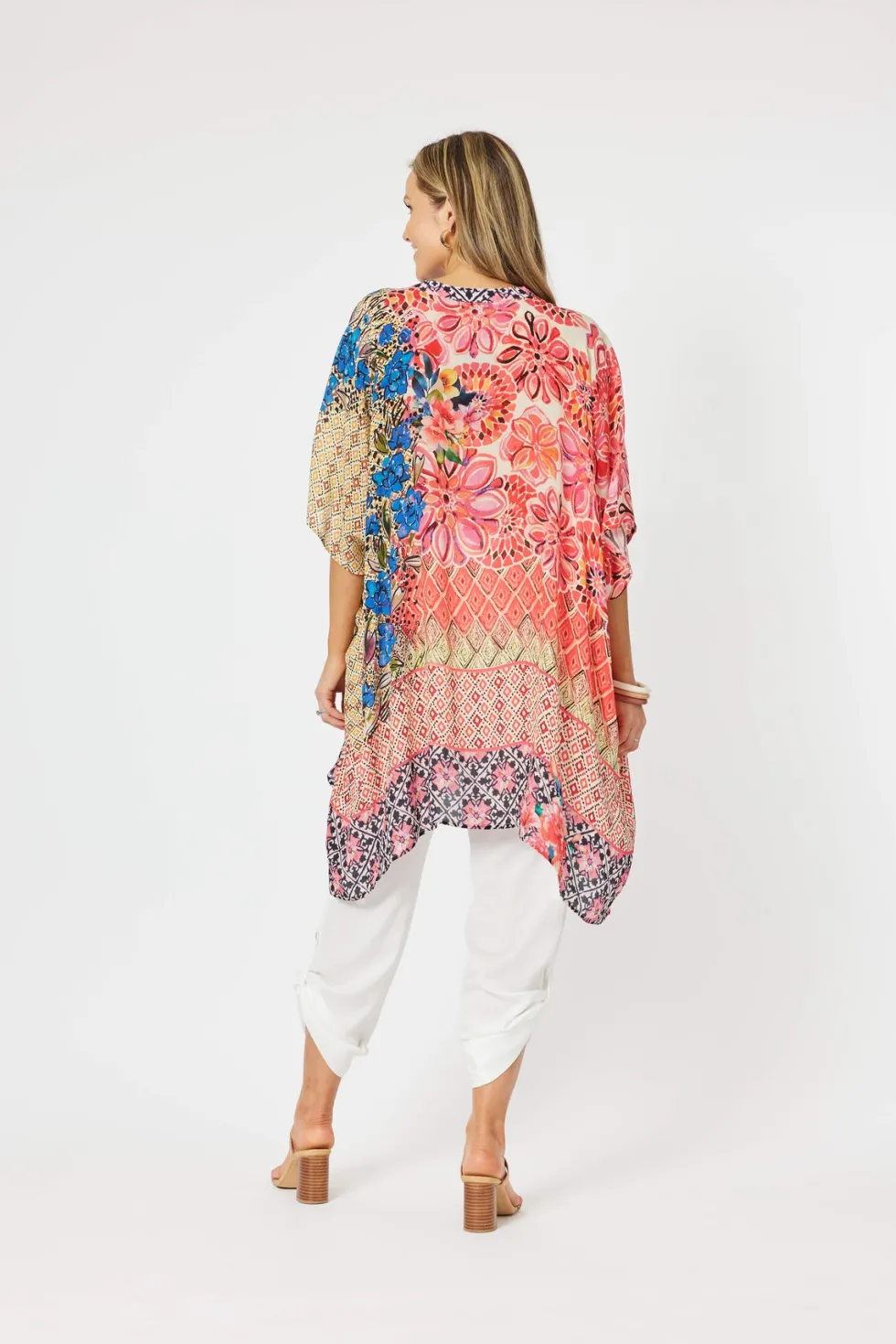sorrento-brights-oversize-top-arJXfkFr-2.webp Kaftans & Tunics|Hammock & Vine>Hammock u0026 Vine Sorrento Brights Oversize Top