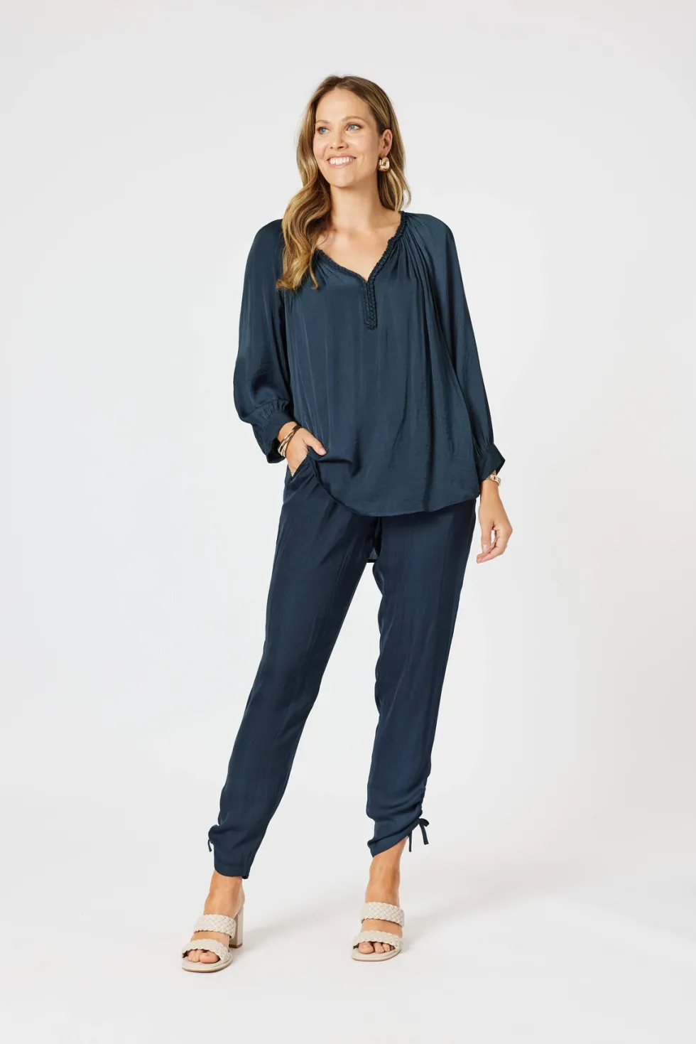 traveller-luxe-side-tie-pant-wfwkJjyQ-5.webp Pants Edit|Casual Pants>Hammock u0026 Vine Traveller Luxe Side Tie Pant - Navy